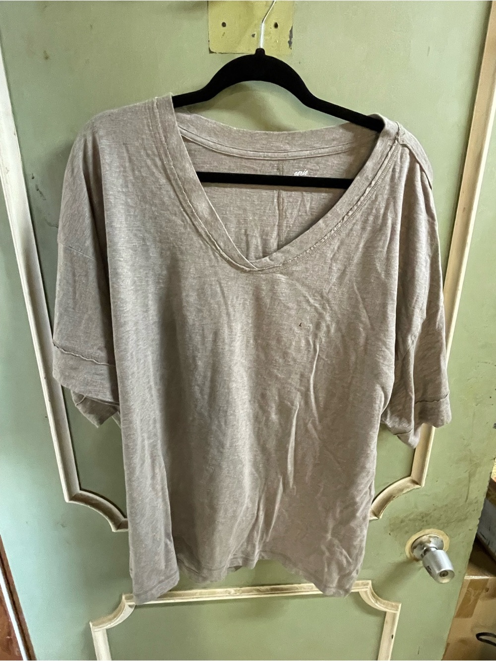 Womens Aerie short-sleeve tee V-Neck Short Sleeve Top in Taupe lot of 2 NWT